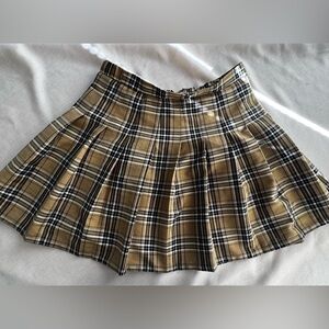 Wild Fable Tan Plaid Pleated Mini Skirt Size M Vintage Inspired A-Line